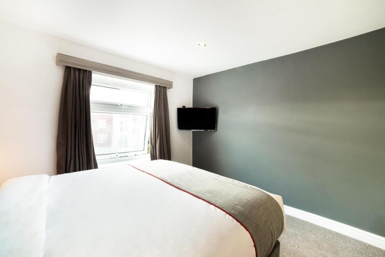 The Connaught Hotel Wolverhampton Kültér fotó